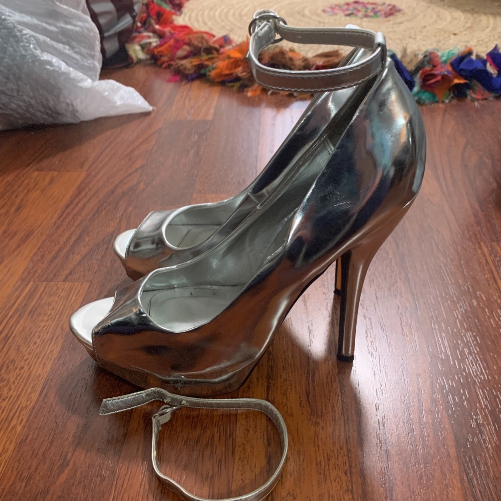 silver mirror high heels sz 8